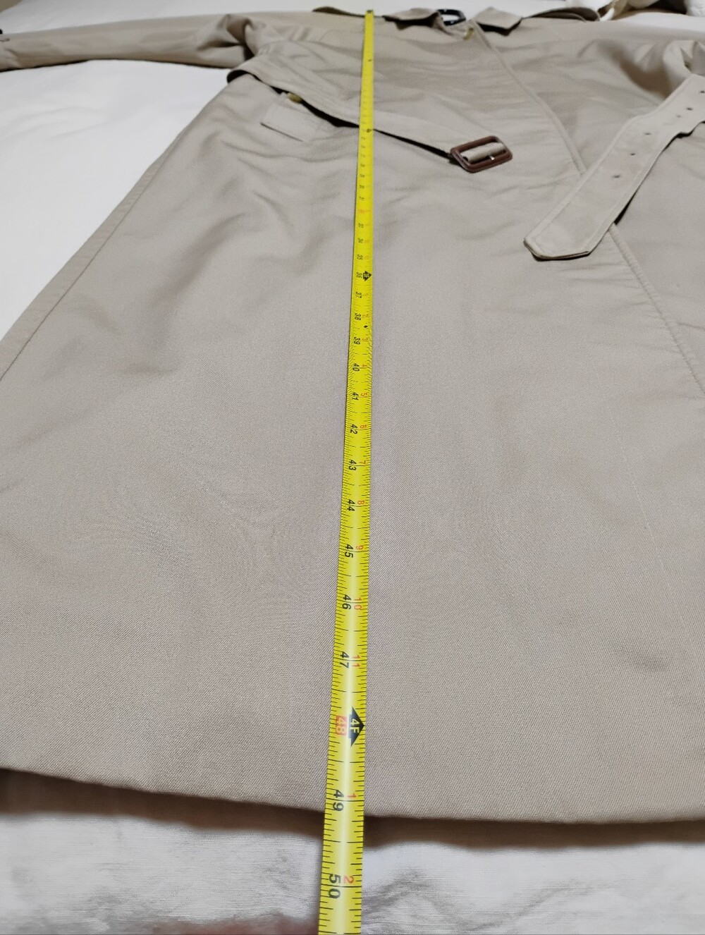 Vintage Burberry Classic Beige Trench Coat Single Breasted with Belt - Picture 12 of 14
